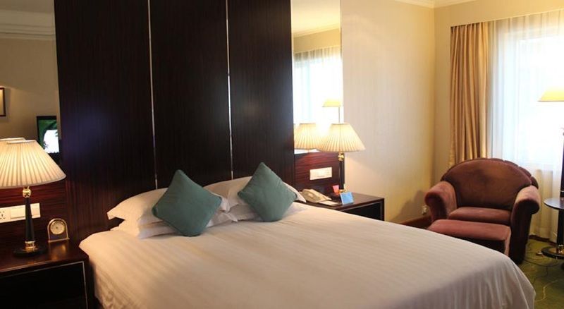 Renaissance Shenzhen Luohu Hotel מראה חיצוני תמונה