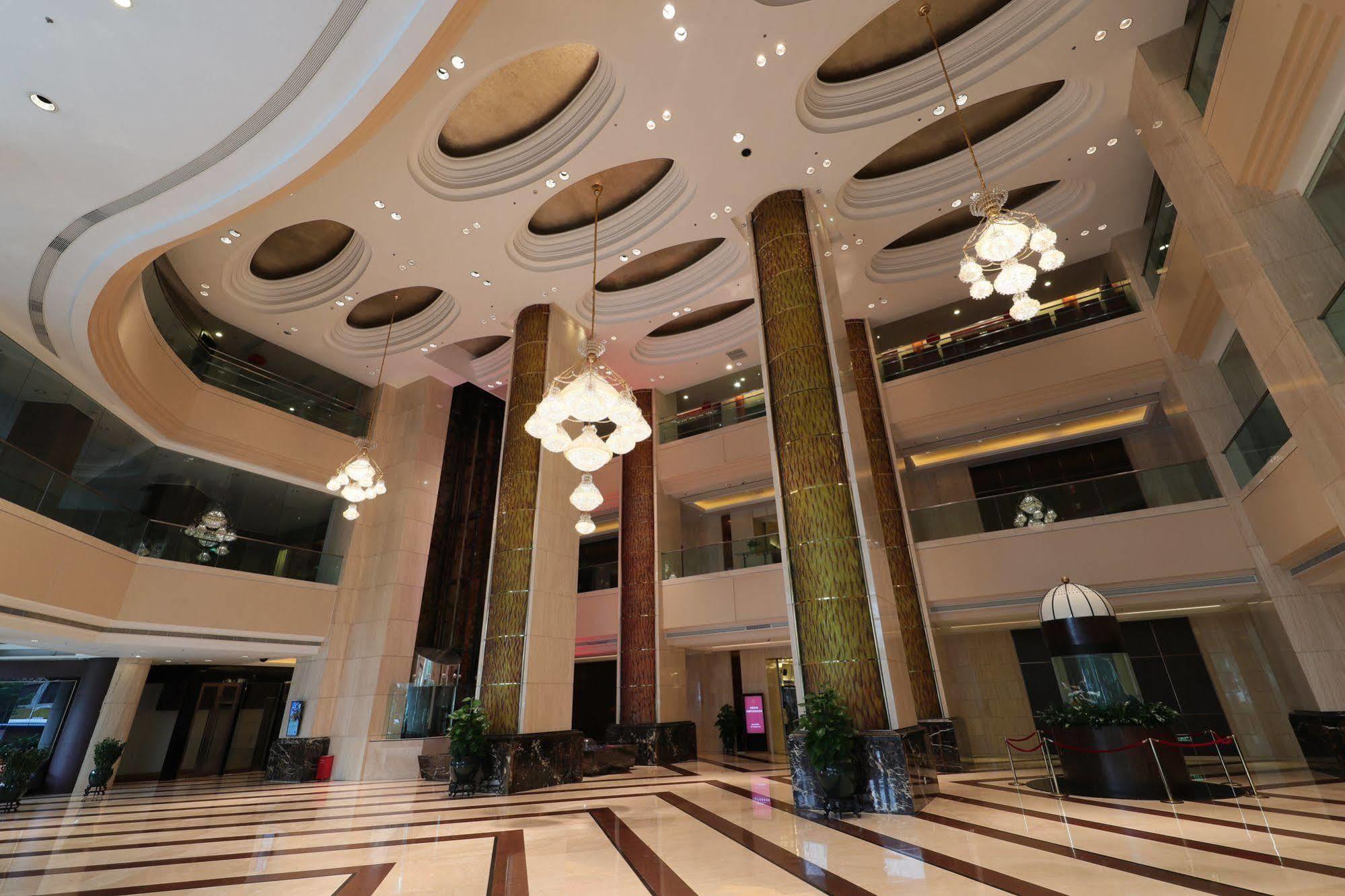 Renaissance Shenzhen Luohu Hotel מראה חיצוני תמונה