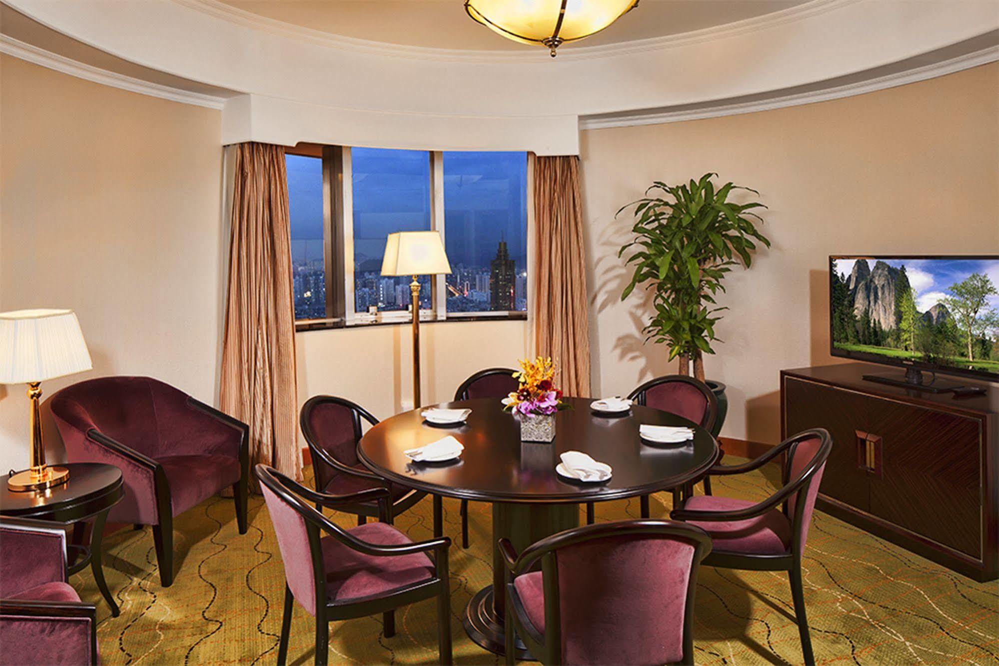 Renaissance Shenzhen Luohu Hotel מראה חיצוני תמונה