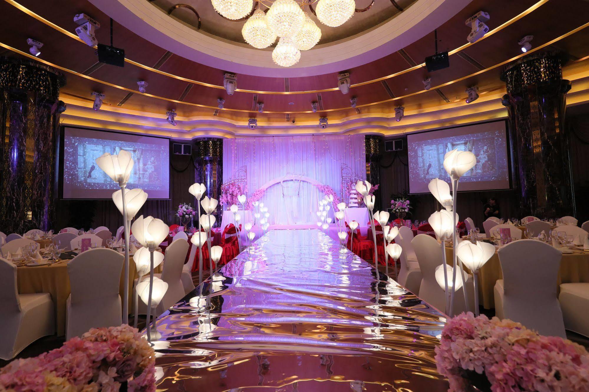 Renaissance Shenzhen Luohu Hotel מראה חיצוני תמונה